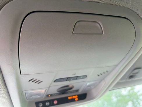 Used 2019 GMC Acadia SLT w/ LPO, Floor Liner Package FWD image 31