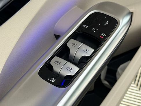 Certified 2023 Mercedes-Benz C 300 Sedan image 12