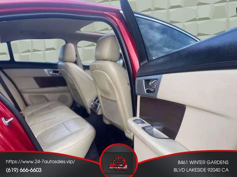 Used 2015 Jaguar XF Premium image 17
