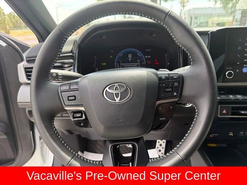 Used 2026 Toyota Camry SE FWD image 14