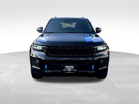 Used 2023 Jeep Grand Cherokee Trailhawk w/ Luxury Tech Group III image 2