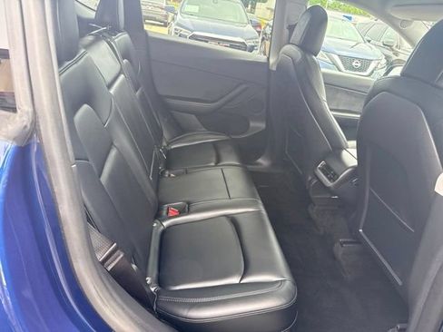 Used 2021 Tesla Model Y Long Range AWD/4WD image 19