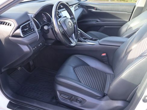 Used 2019 Toyota Camry SE image 21
