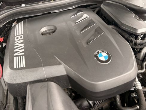 Used 2024 BMW 530i w/ Premium Package RWD image 34