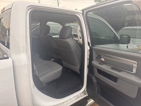 Used 2019 RAM 1500 Classic SLT RWD image 19