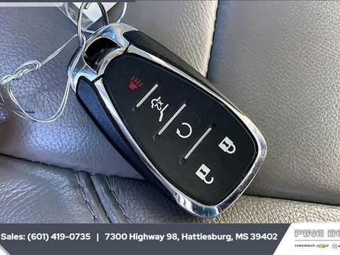 Certified 2020 Chevrolet Traverse LT image 9