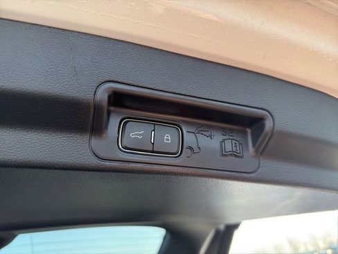 Certified 2022 Ford Explorer Limited image 10