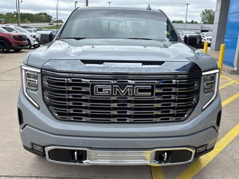 Used 2024 GMC Sierra 1500 Denali Ultimate AWD/4WD image 9