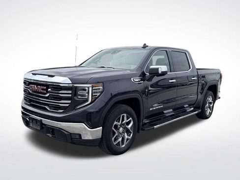 Used 2025 GMC Sierra 1500 SLT RWD image 2