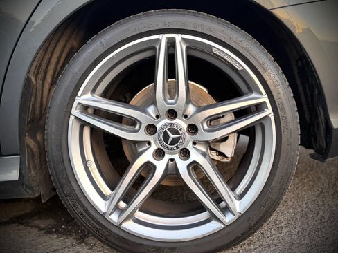 Used 2018 Mercedes-Benz E 300 w/ Premium 1 Package image 20