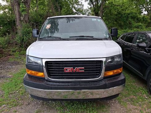 Used 2024 GMC Savana 2500 w/ Driver Convenience Package RWD image 2