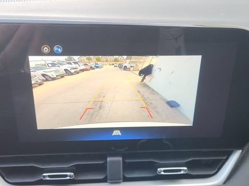 Used 2026 Chevrolet Equinox LT FWD image 6