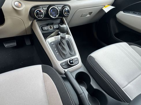 New 2026 Hyundai Venue SEL FWD image 30