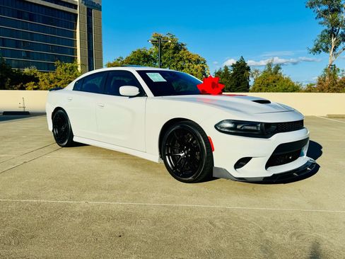 Used 2021 Dodge Charger Scat Pack w/ Dynamics Package image 3