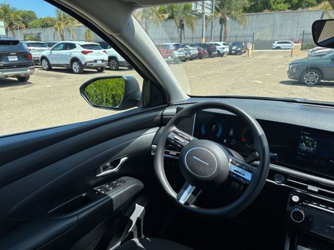 Used 2025 Hyundai Tucson SEL FWD image 36