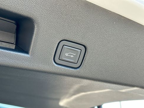 New 2026 Chevrolet Traverse LT image 10