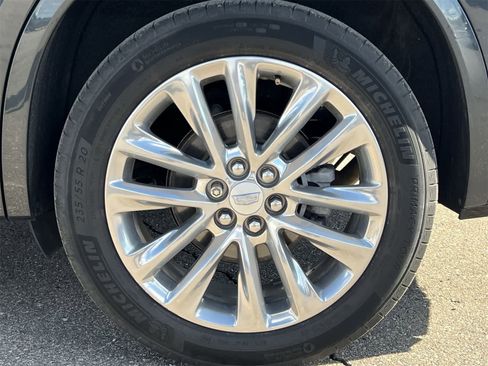 Used 2022 Cadillac XT6 Premium Luxury image 14