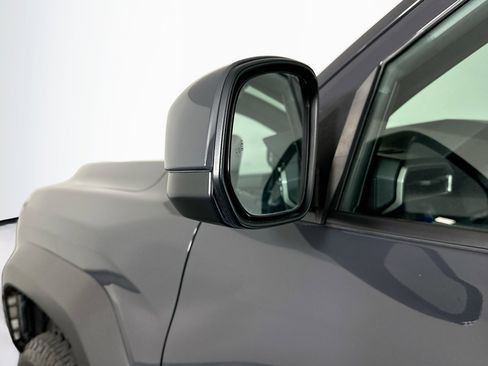 Used 2025 Toyota Tacoma TRD Off-Road AWD/4WD image 16