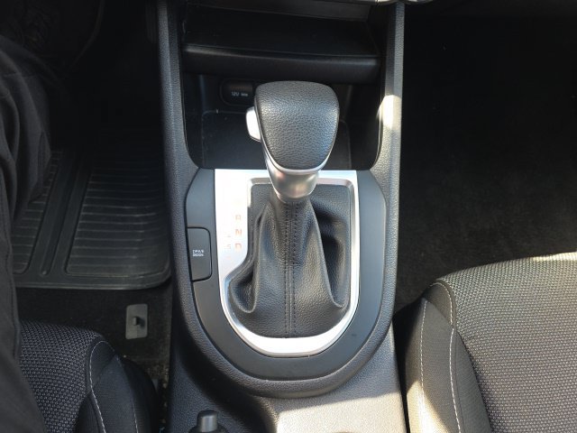 Used 2022 Kia Forte LXS FWD image 6