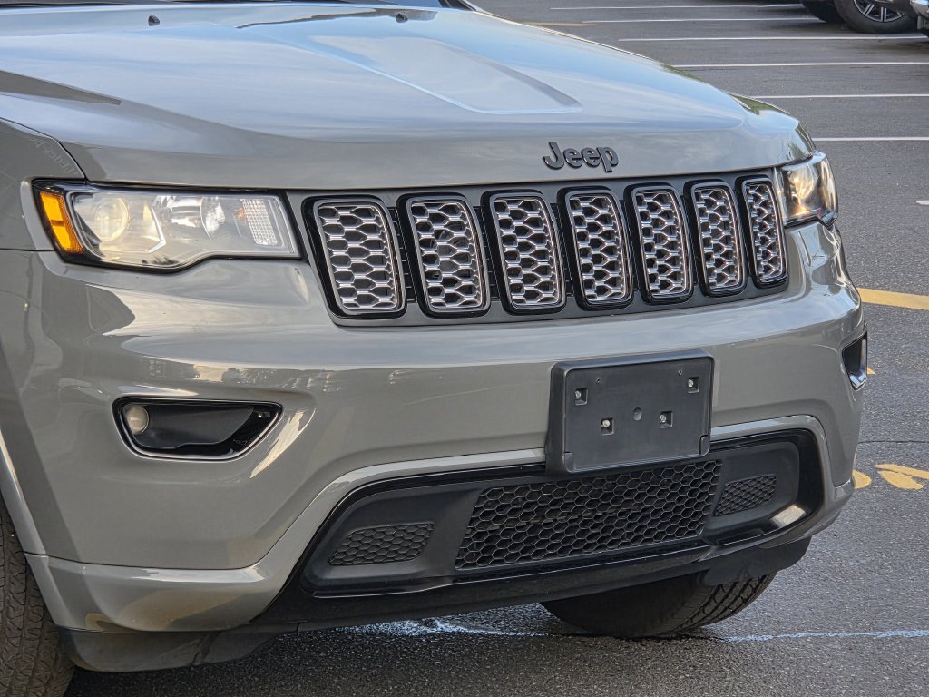 Used 2021 Jeep Grand Cherokee Laredo X AWD/4WD image 12