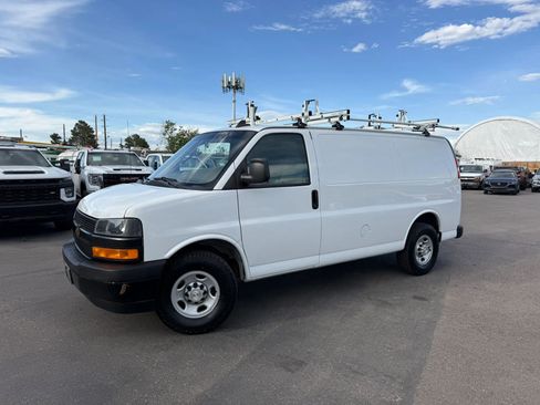 Used 2021 Chevrolet Express 2500 RWD image 2