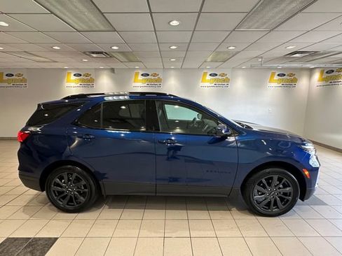 Used 2023 Chevrolet Equinox RS image 3