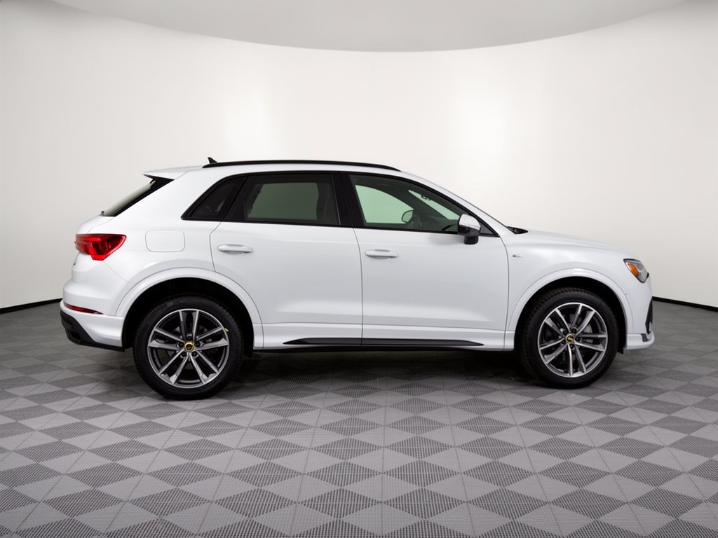 Certified 2025 Audi Q3 2.0T Premium w/ Convenience Package AWD/4WD image 8