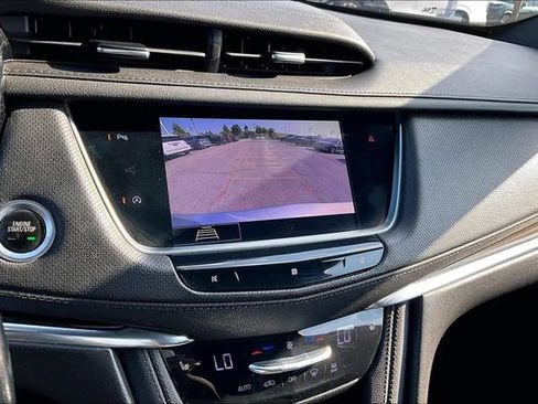 Used 2020 Cadillac XT5 Premium Luxury FWD image 21