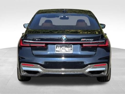 Used 2020 BMW 750i xDrive w/ Executive Package AWD/4WD image 7