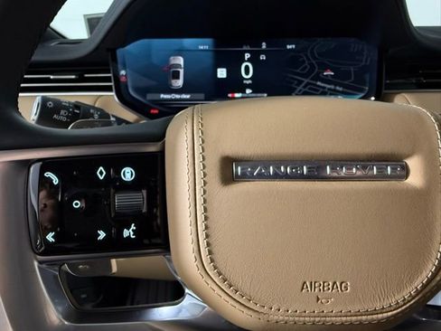 New 2025 Land Rover Range Rover Long Wheelbase SE image 20