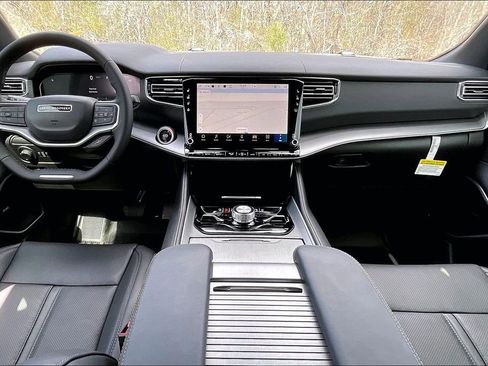 New 2026 Jeep Grand Wagoneer L Limited image 4