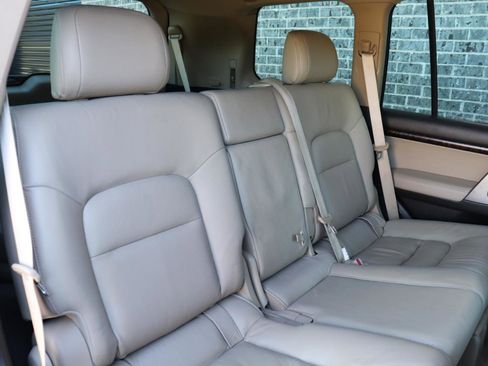 Used 2008 Toyota Land Cruiser image 30