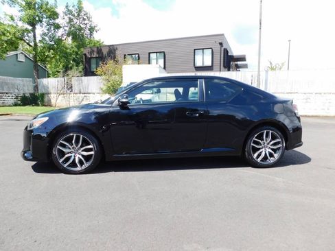 Used 2014 Scion tC FWD image 22