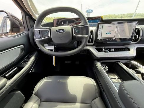 New 2026 Ford Expedition Active AWD/4WD image 8
