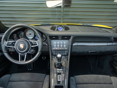 Certified 2018 Porsche 911 Carrera 4 GTS AWD/4WD image 6