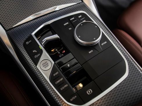 Used 2025 BMW 230i 230i w/ M Sport Package image 32