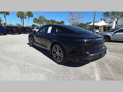 Used 2022 Porsche Taycan Base image 40