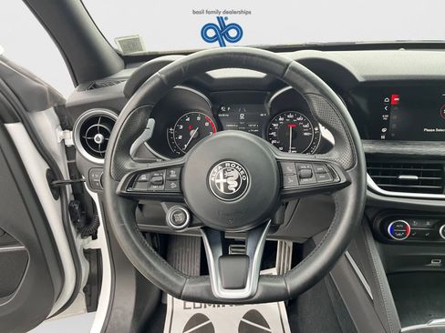 Used 2023 Alfa Romeo Stelvio Sprint AWD/4WD image 13