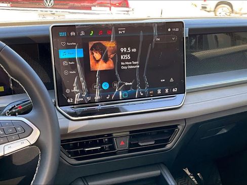 New 2026 Volkswagen Tiguan SE FWD image 6