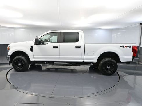 Used 2021 Ford F250 XL w/ Power Equipment Group image 11