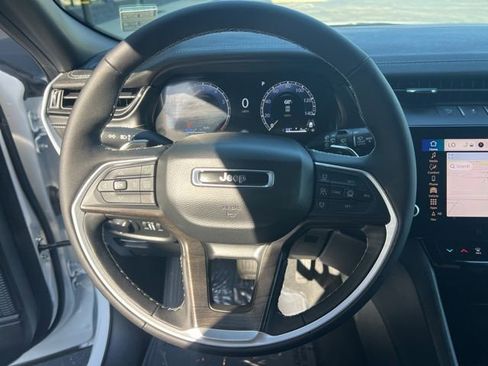 New 2026 Jeep Grand Cherokee Altitude RWD image 10