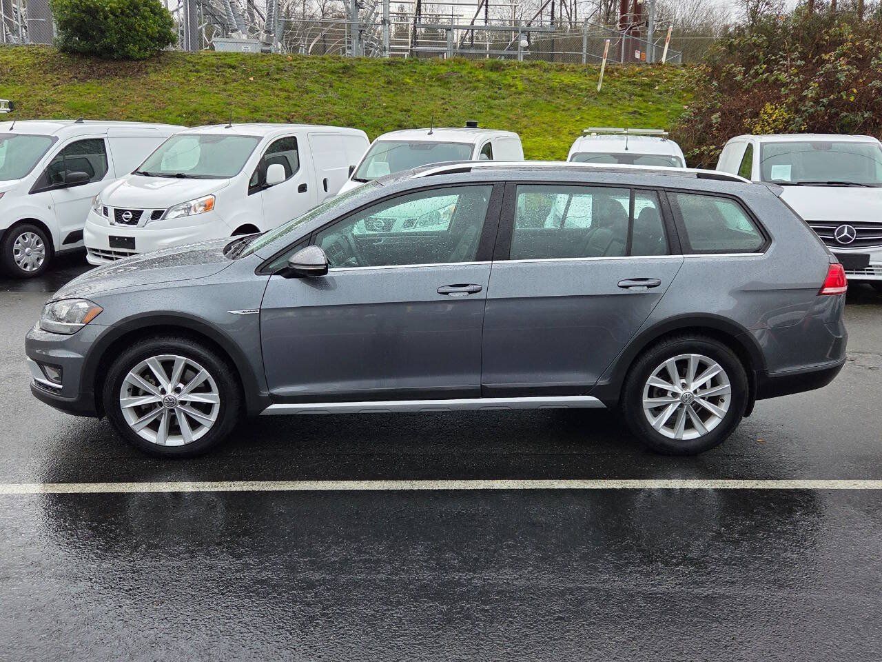 Used 2018 Volkswagen Golf Alltrack SE AWD/4WD image 4