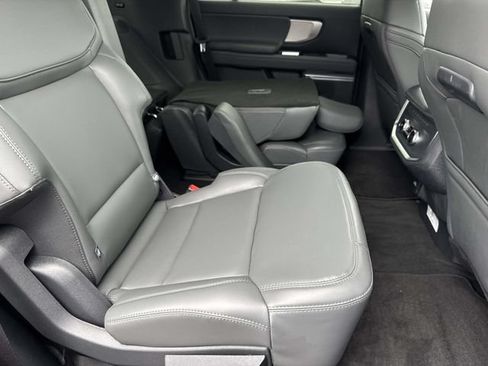 New 2026 Ford Expedition Active RWD image 12