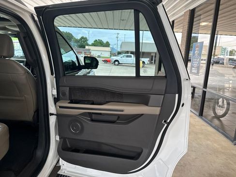 Used 2021 Ford Expedition Max Limited AWD/4WD image 28