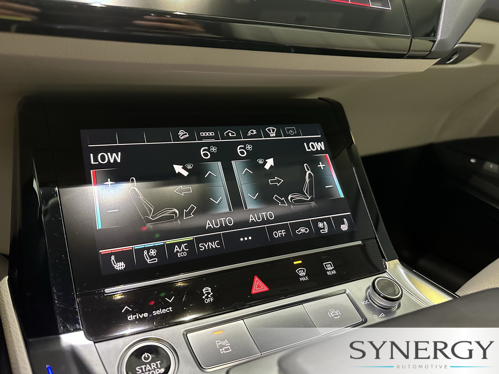 Used 2021 Audi e-tron Prestige w/ Prestige Package AWD/4WD image 15