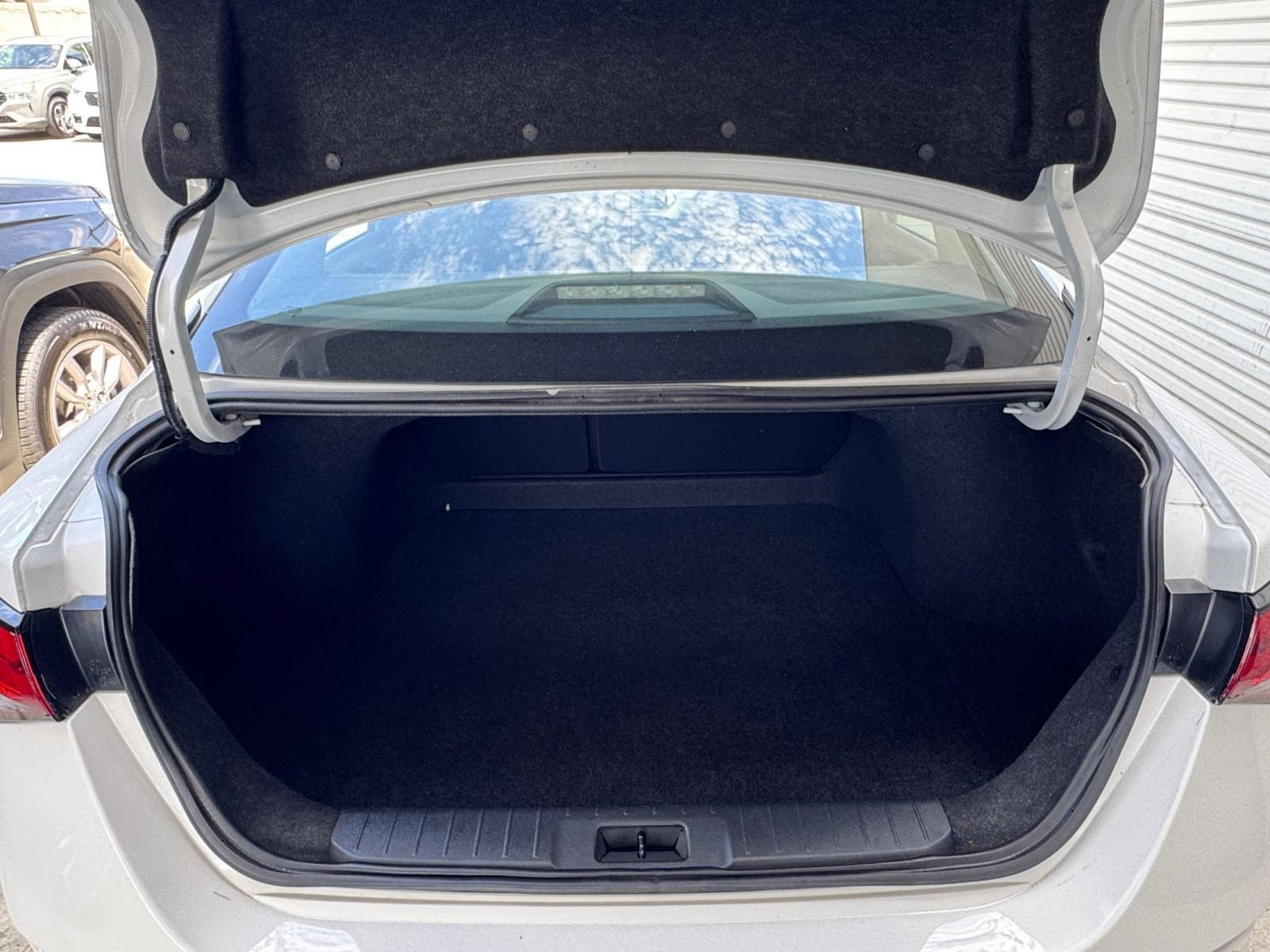 Used 2025 Nissan Sentra S FWD image 28