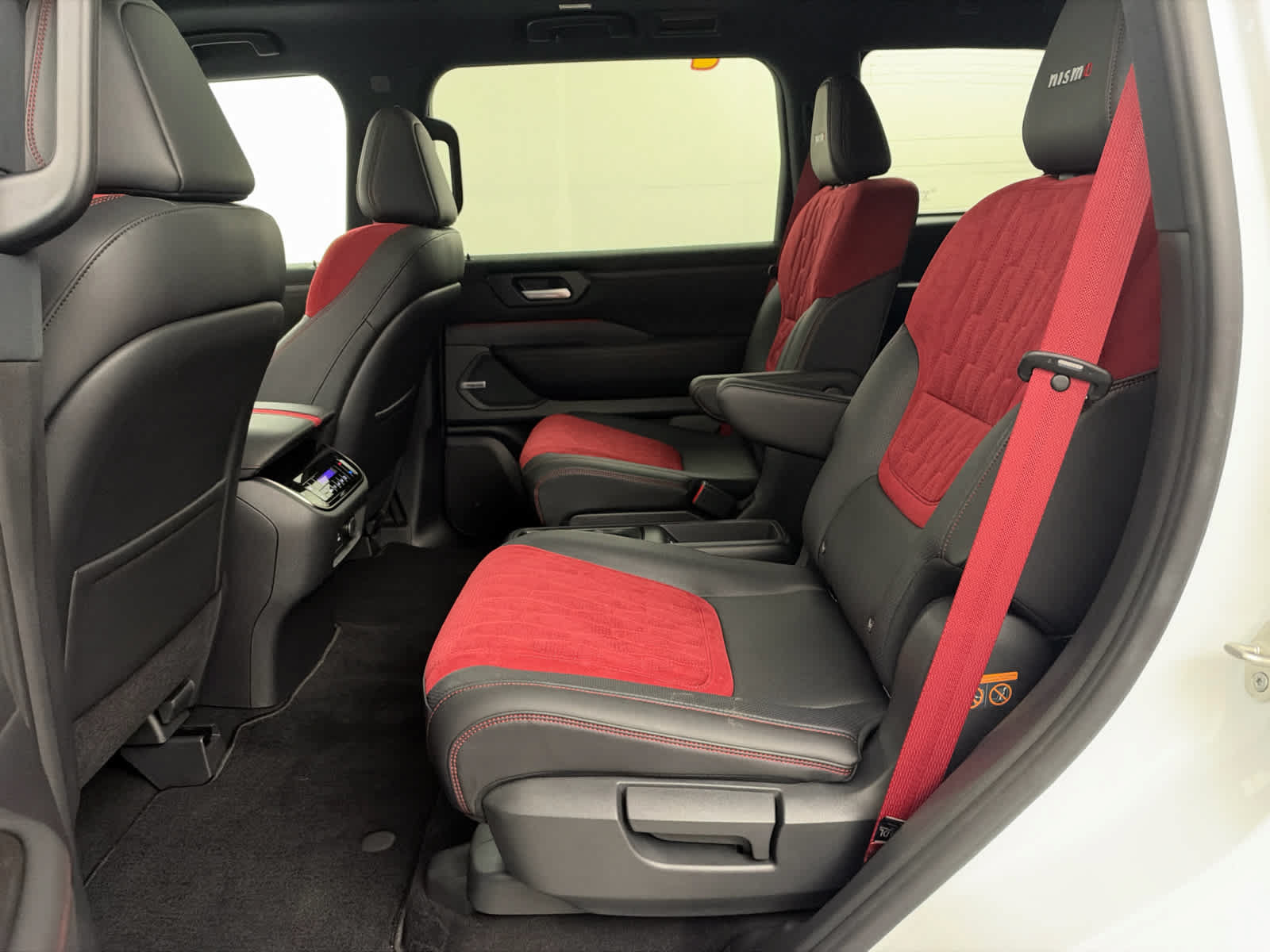 Used 2026 Nissan Armada NISMO AWD/4WD image 16