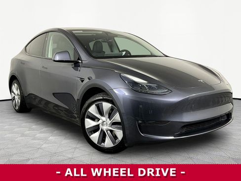 Used 2023 Tesla Model Y Long Range AWD/4WD image 3