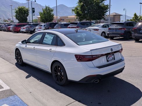 New 2026 Volkswagen Jetta GLI Autobahn FWD image 8