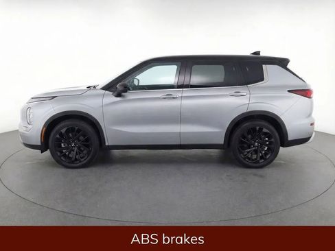 Used 2023 Mitsubishi Outlander SEL Black Edition image 8